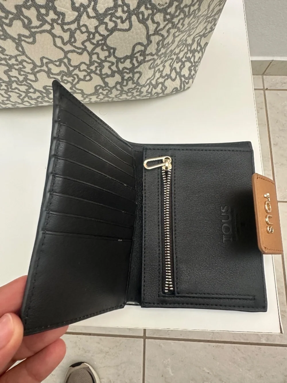 Tous original, medium size, like new (wallet included)
